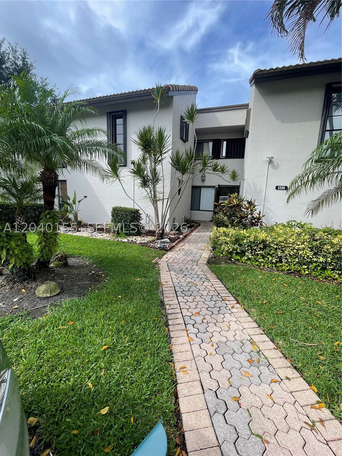 TRELLISES 4A CONDO - Residential Lease