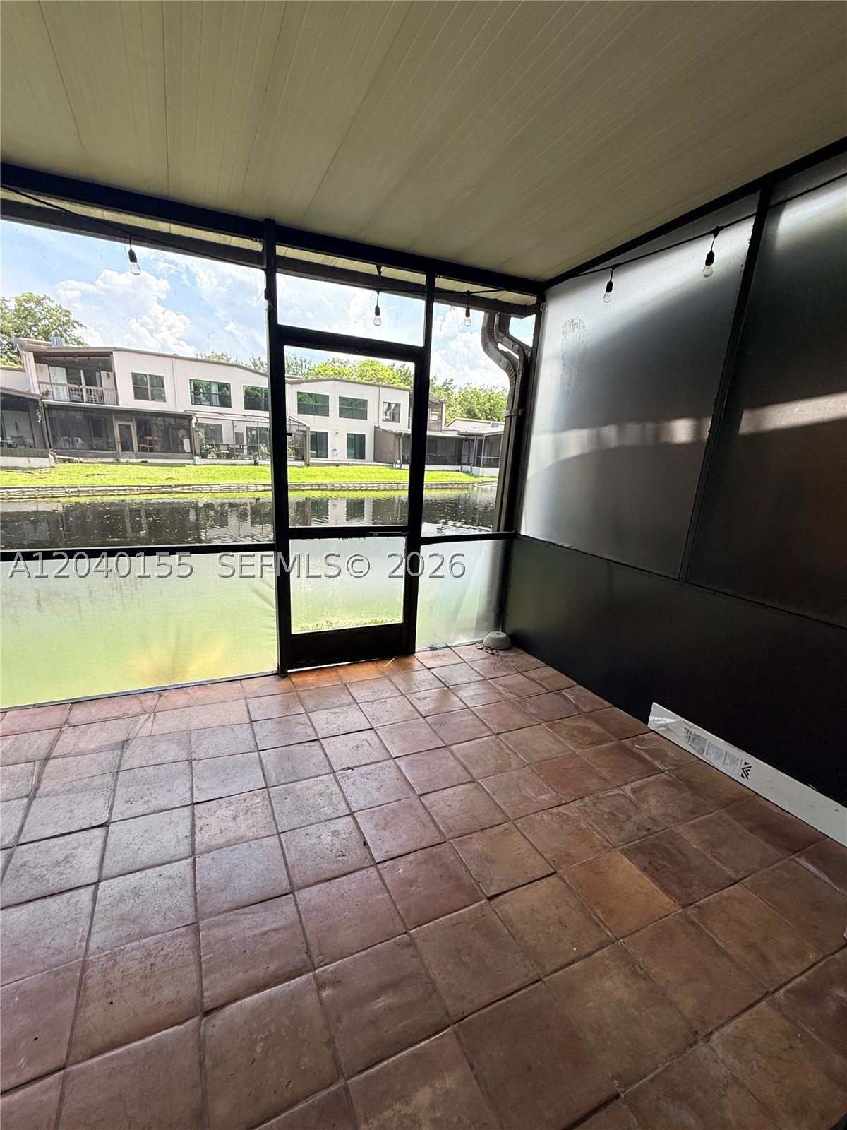 TRELLISES 4A CONDO - Residential Lease