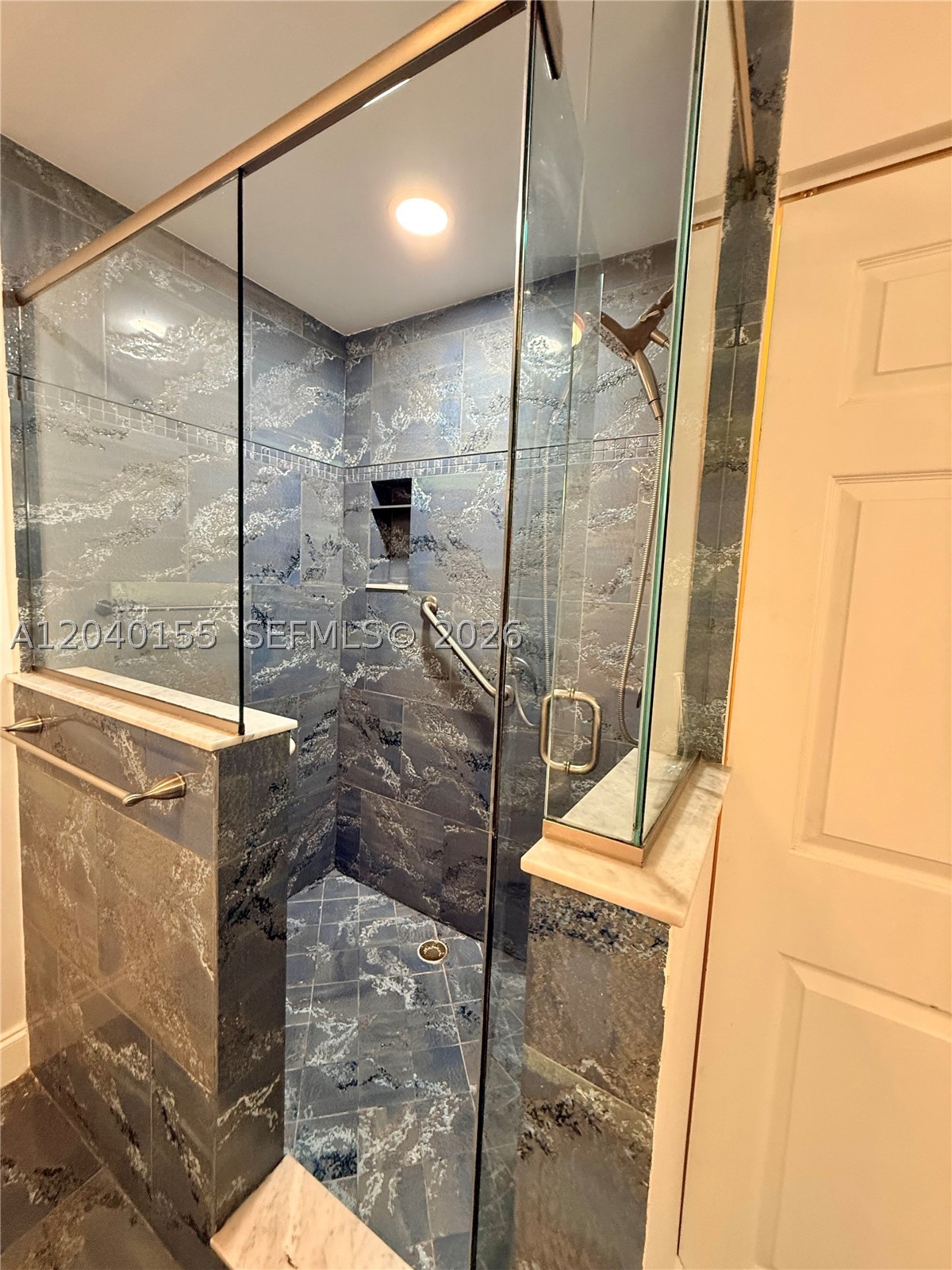 TRELLISES 4A CONDO - Residential Lease