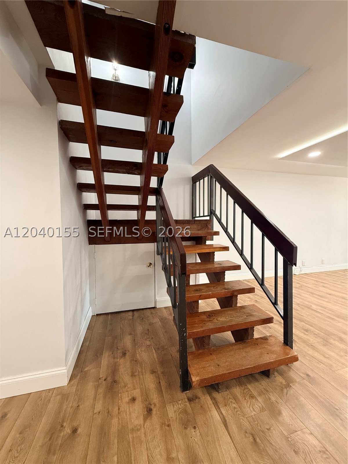 TRELLISES 4A CONDO - Residential Lease