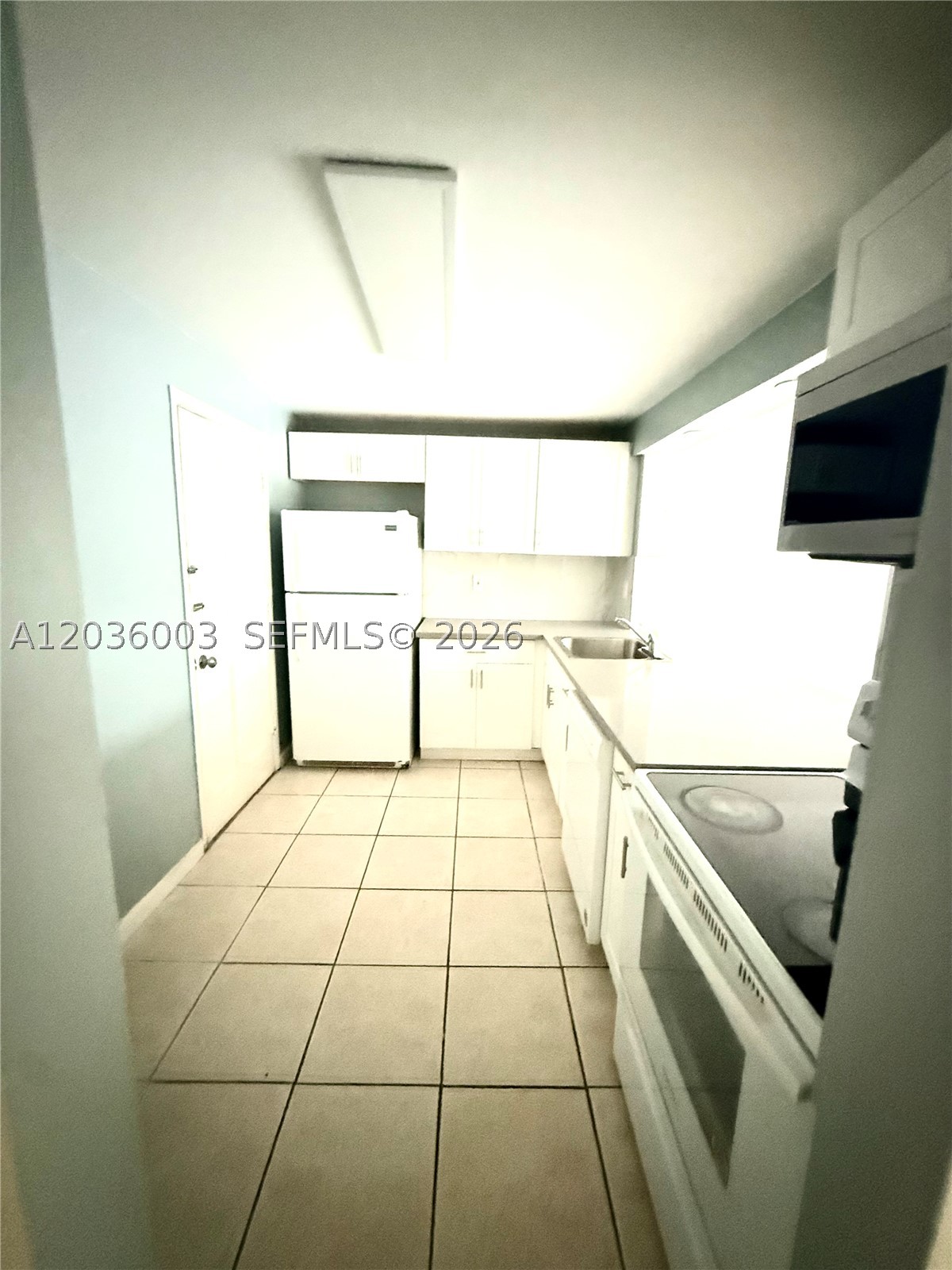 WOODSIDE IN KENDALL CONDO - Residential