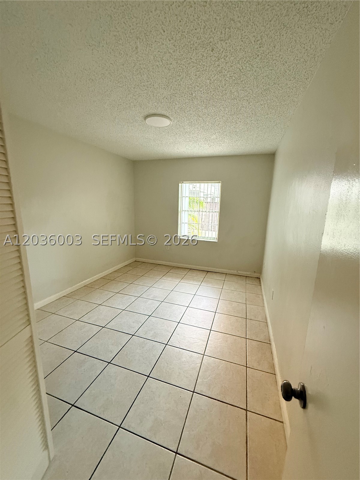 WOODSIDE IN KENDALL CONDO - Residential