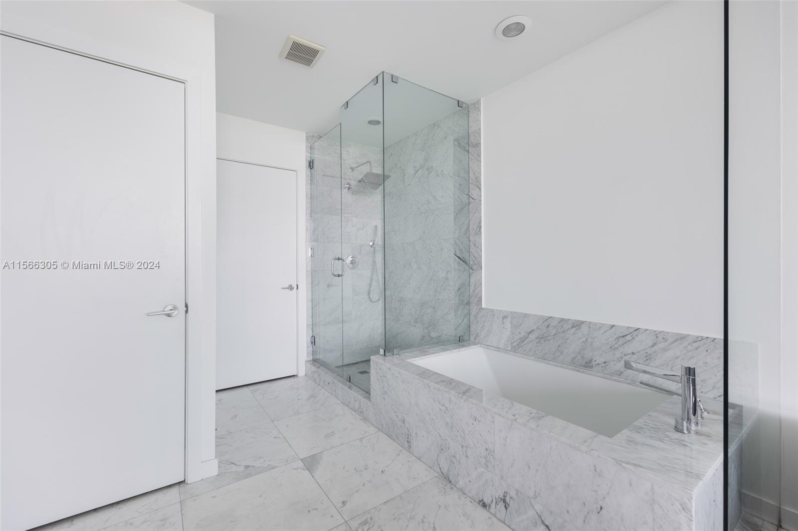 GRAN PARAISO CONDO - Residential Lease