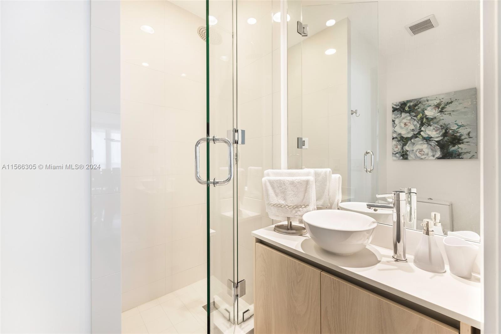 GRAN PARAISO CONDO - Residential Lease