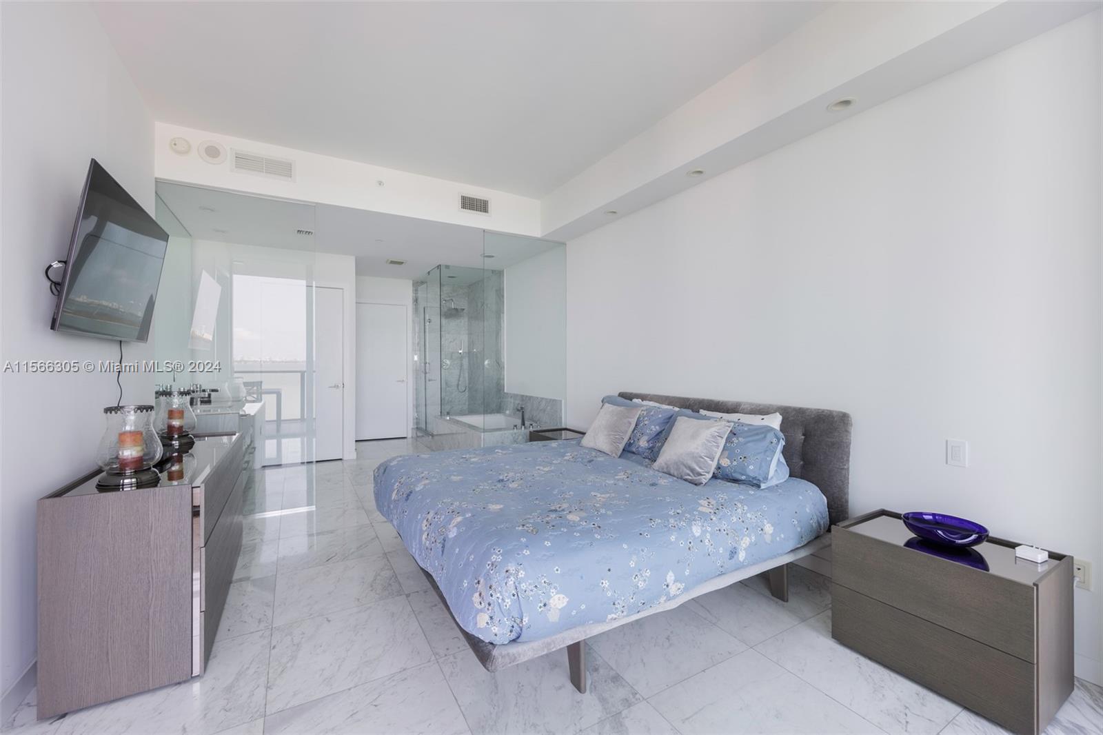 GRAN PARAISO CONDO - Residential Lease