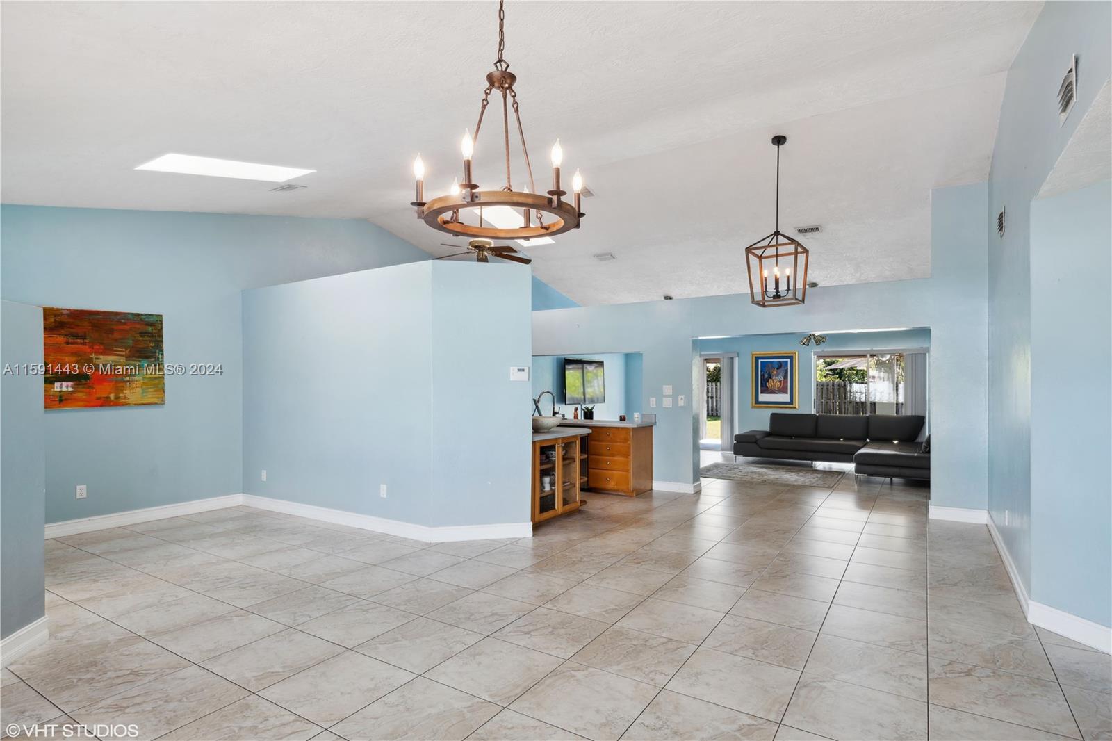 UNIVERSAL ESTATES SOUTH A - Residential