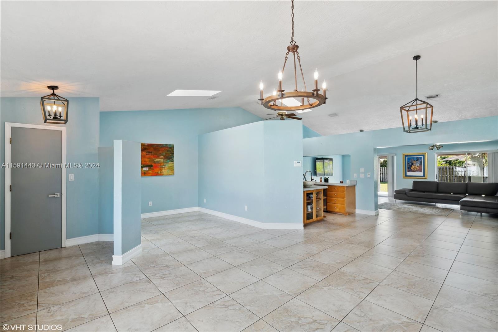 UNIVERSAL ESTATES SOUTH A - Residential