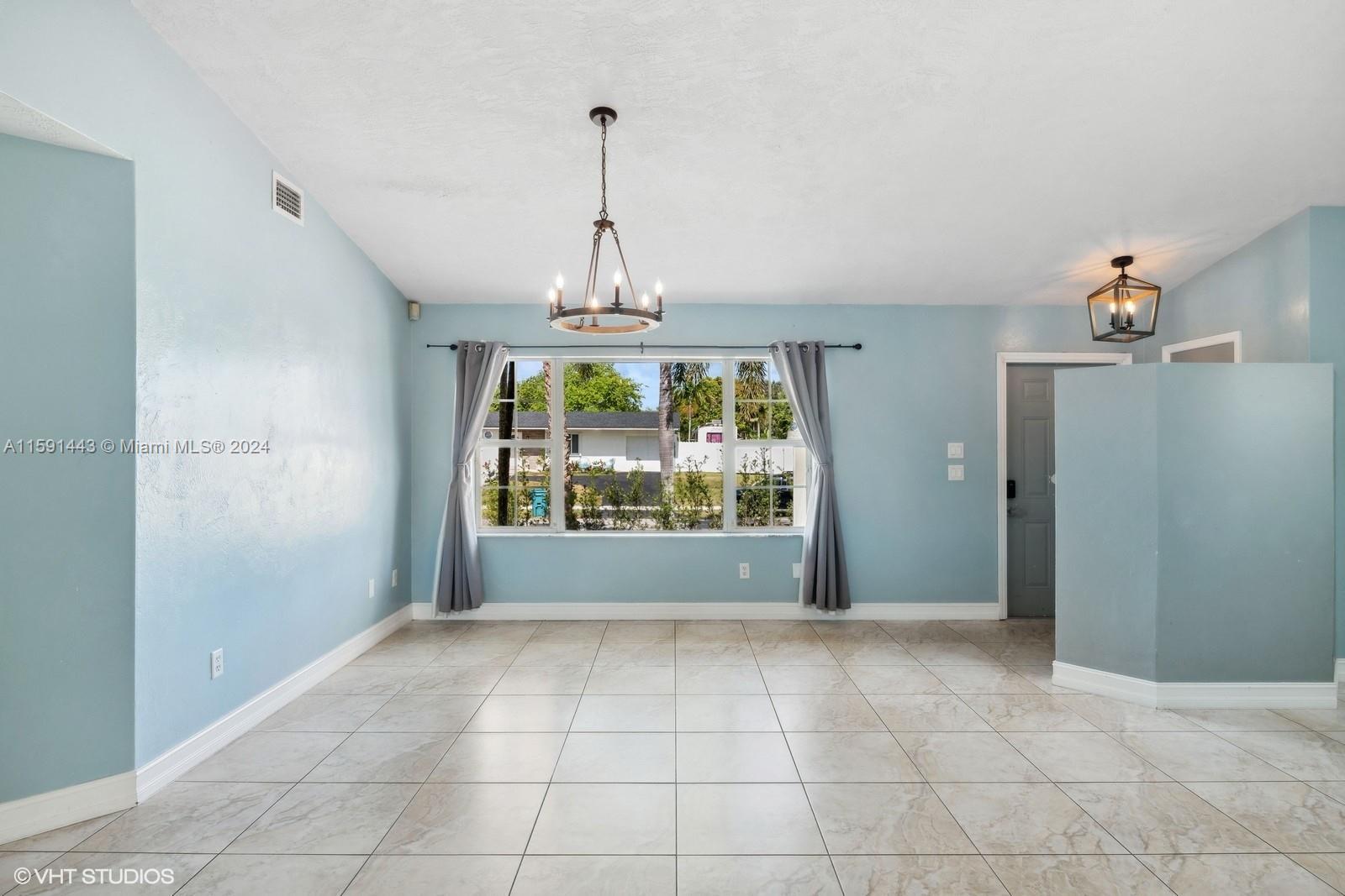 UNIVERSAL ESTATES SOUTH A - Residential