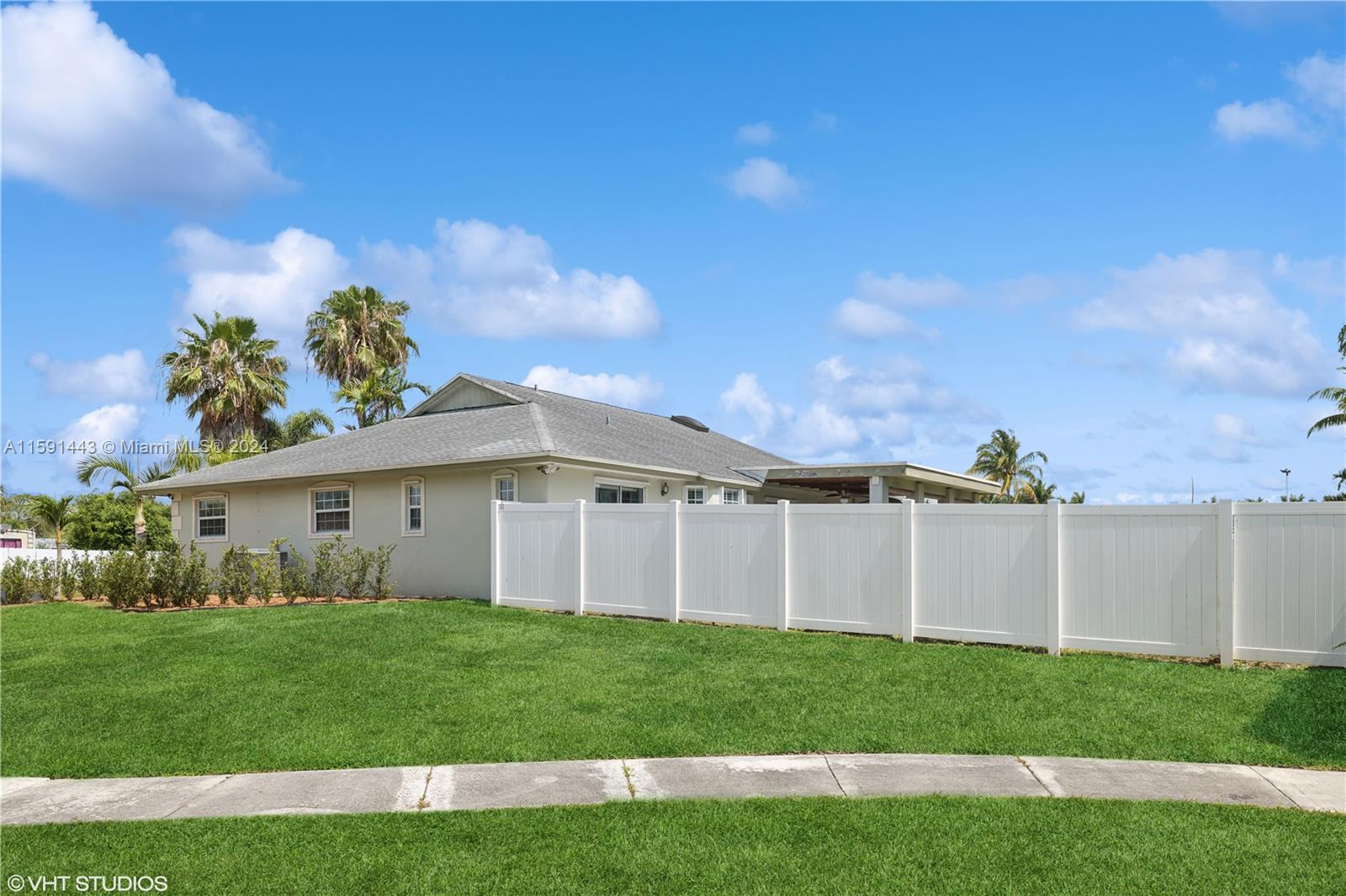 UNIVERSAL ESTATES SOUTH A - Residential