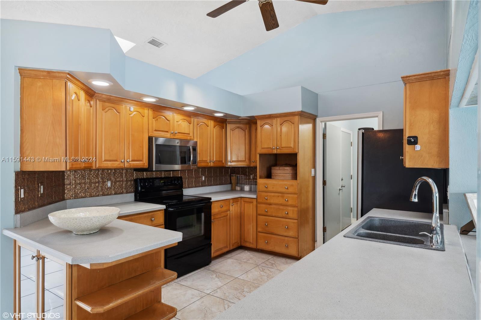 UNIVERSAL ESTATES SOUTH A - Residential