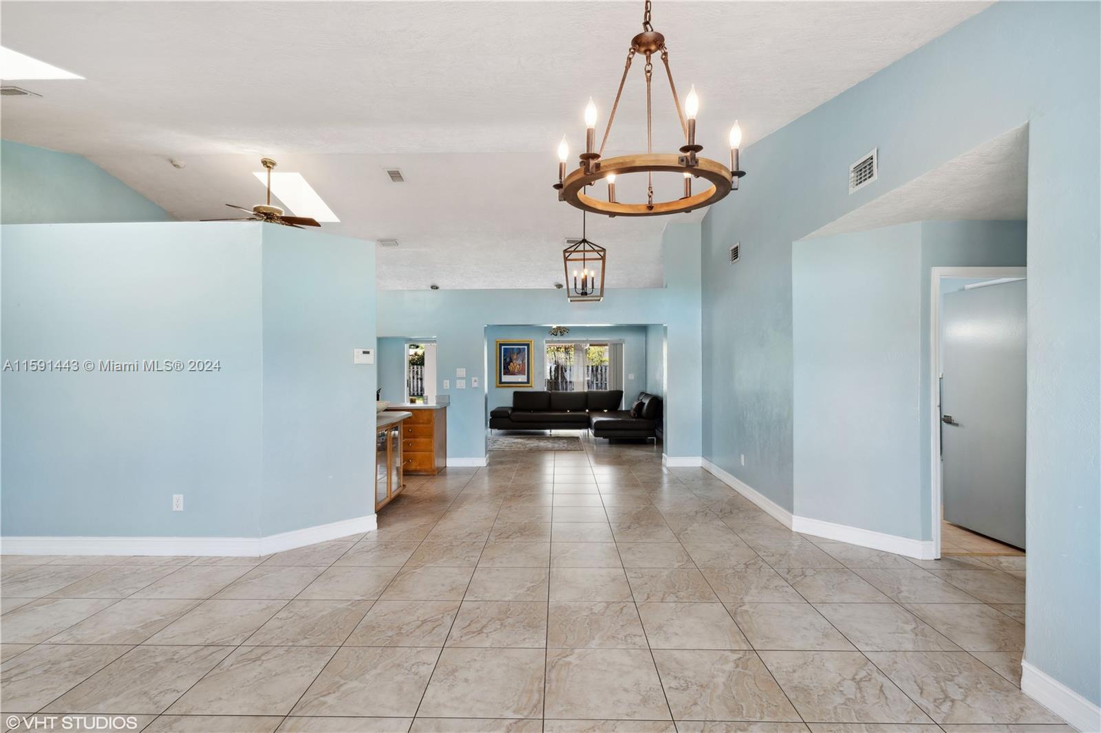 UNIVERSAL ESTATES SOUTH A - Residential