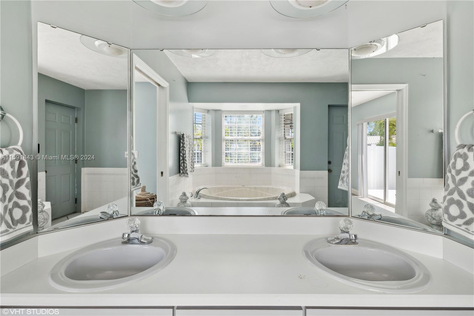 UNIVERSAL ESTATES SOUTH A - Residential