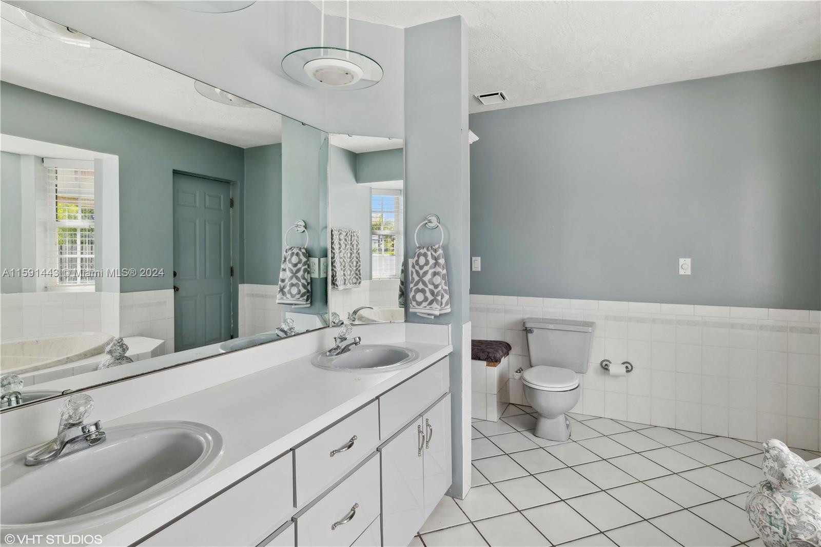 UNIVERSAL ESTATES SOUTH A - Residential