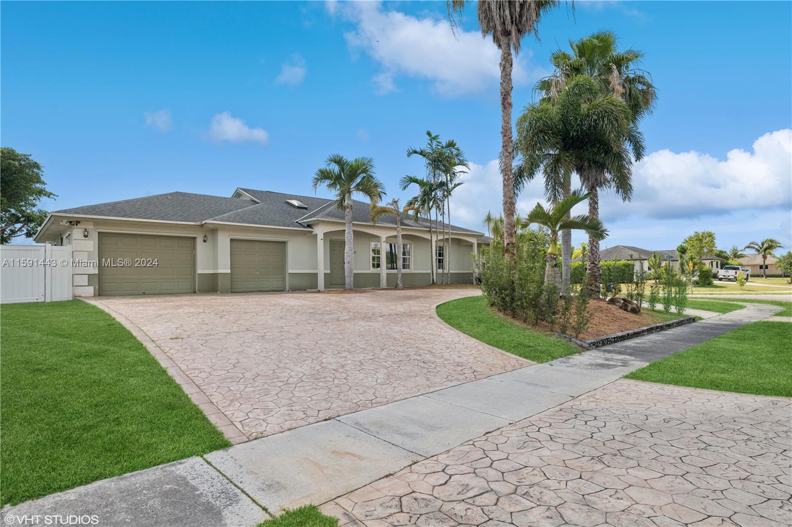 UNIVERSAL ESTATES SOUTH A - Residential