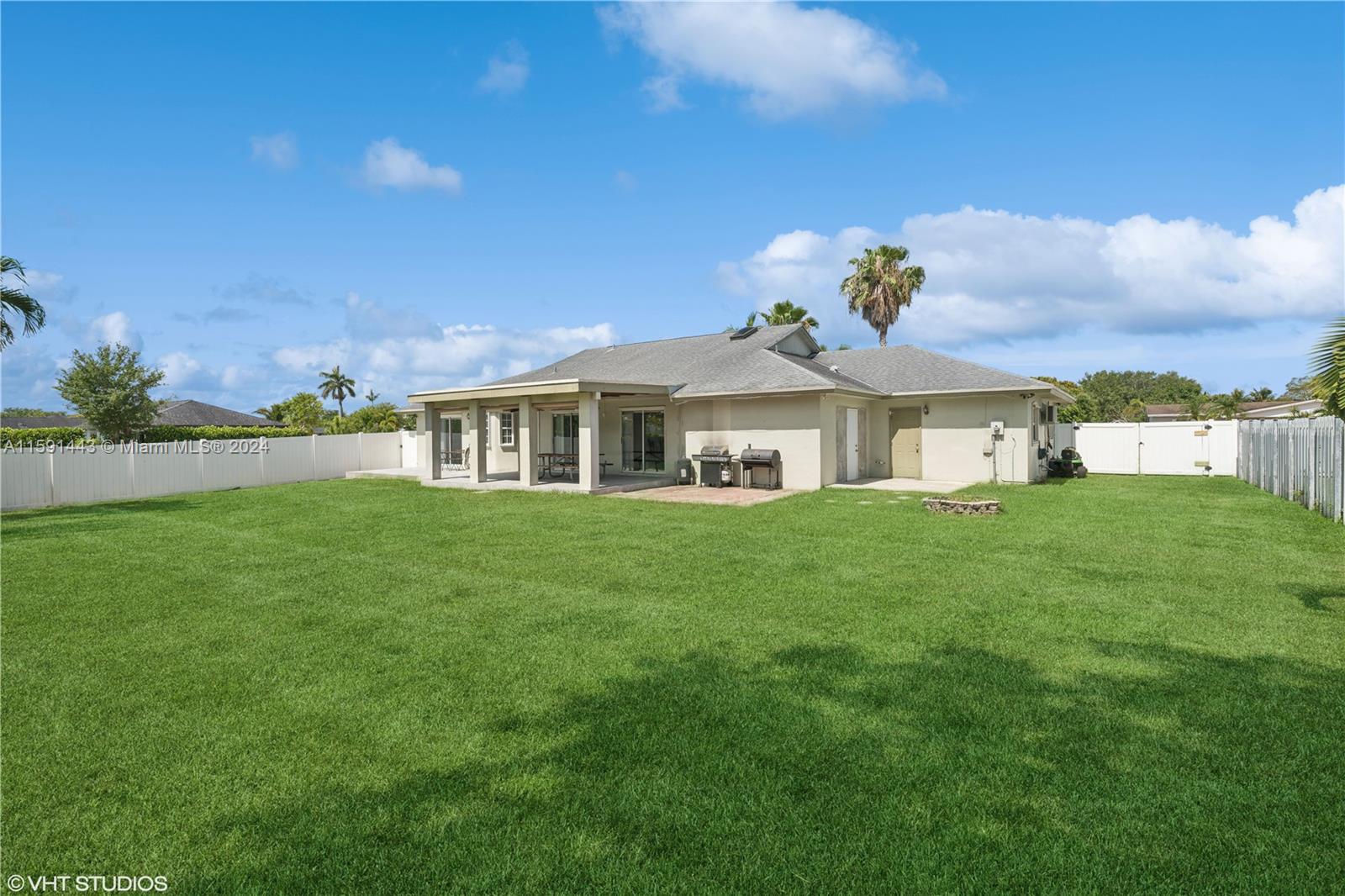 UNIVERSAL ESTATES SOUTH A - Residential