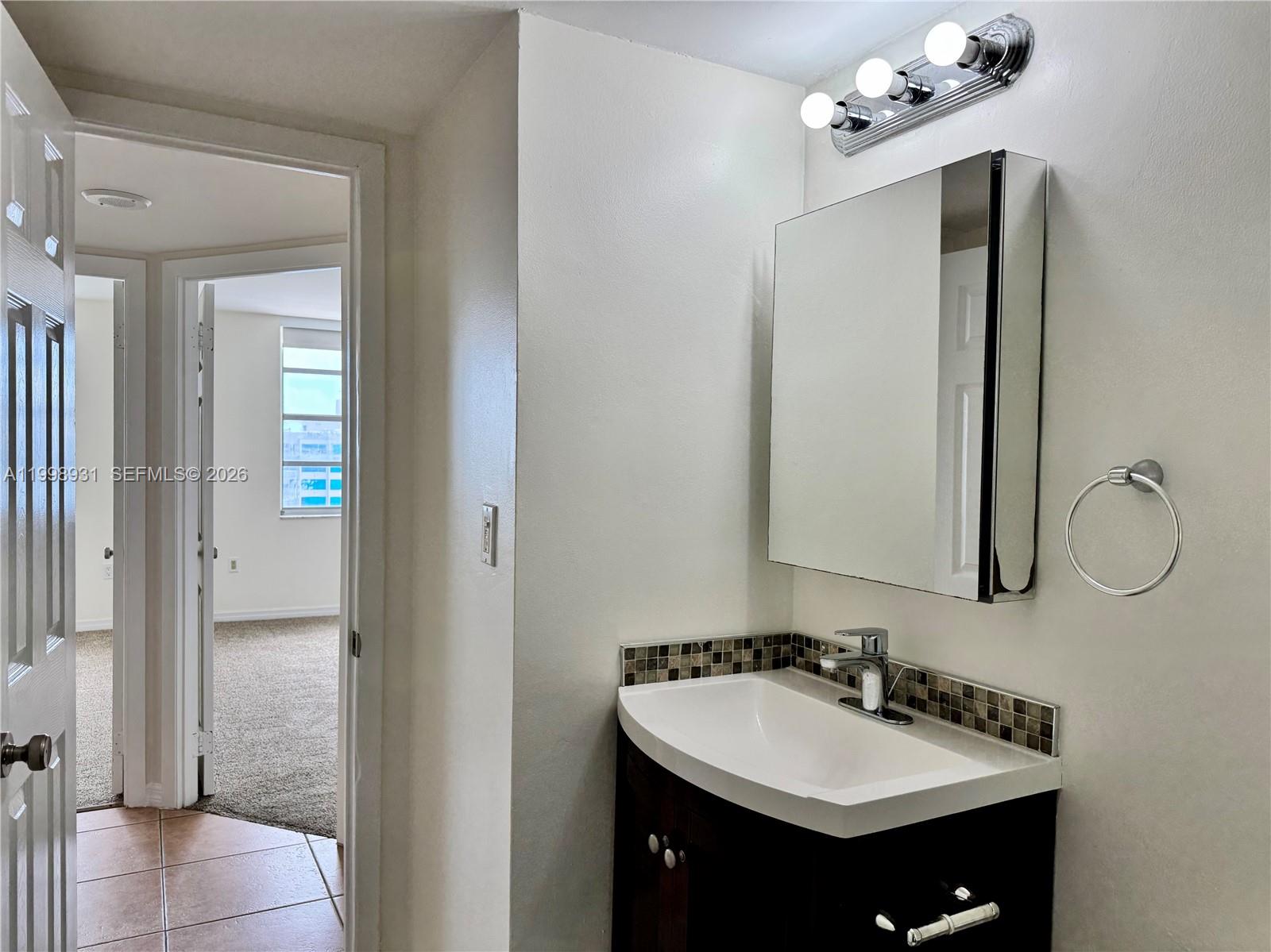COMMODORE PLAZA CONDO - Residential