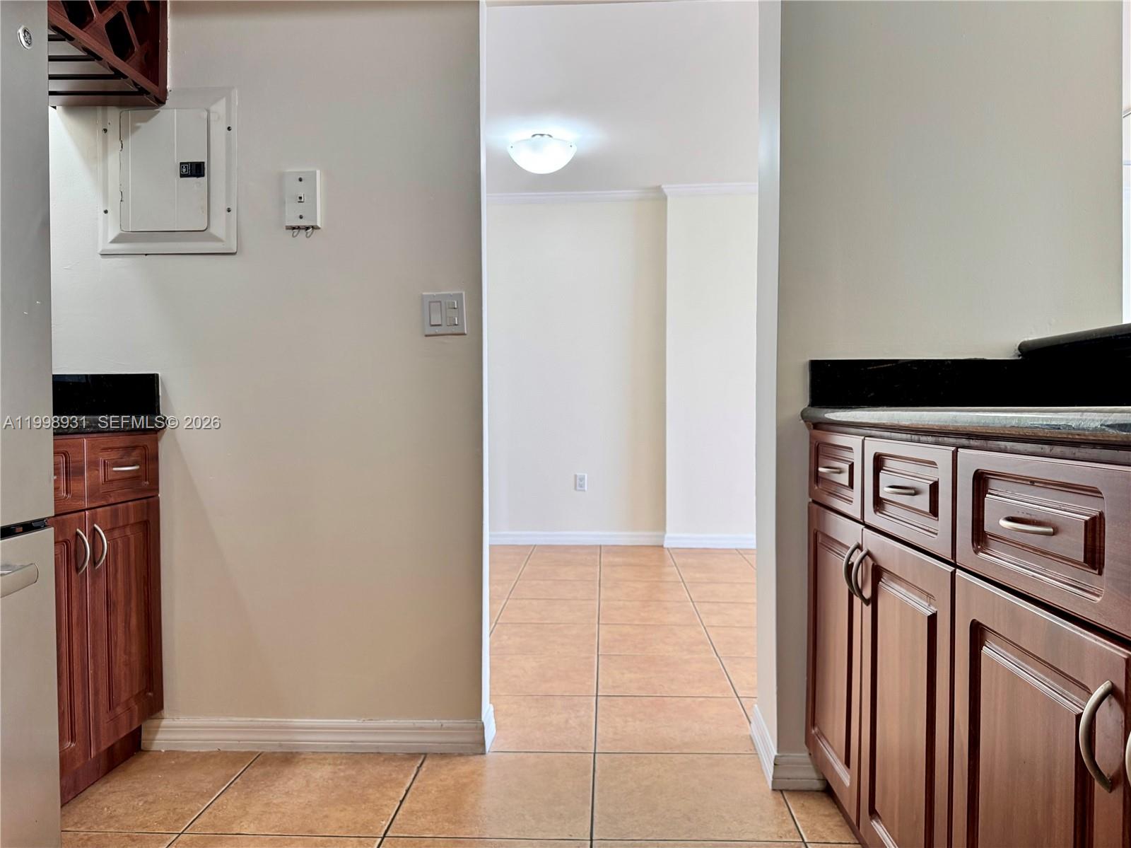 COMMODORE PLAZA CONDO - Residential