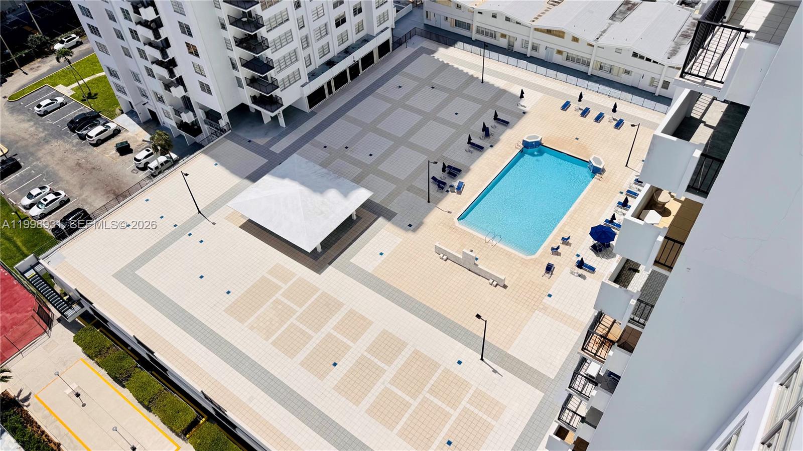 COMMODORE PLAZA CONDO - Residential