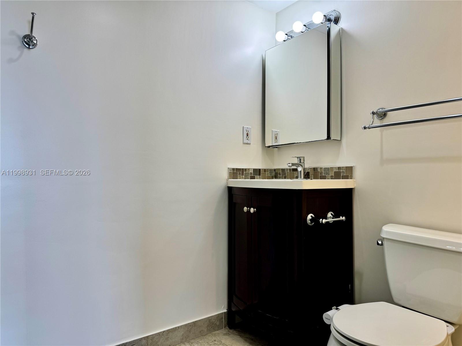 COMMODORE PLAZA CONDO - Residential