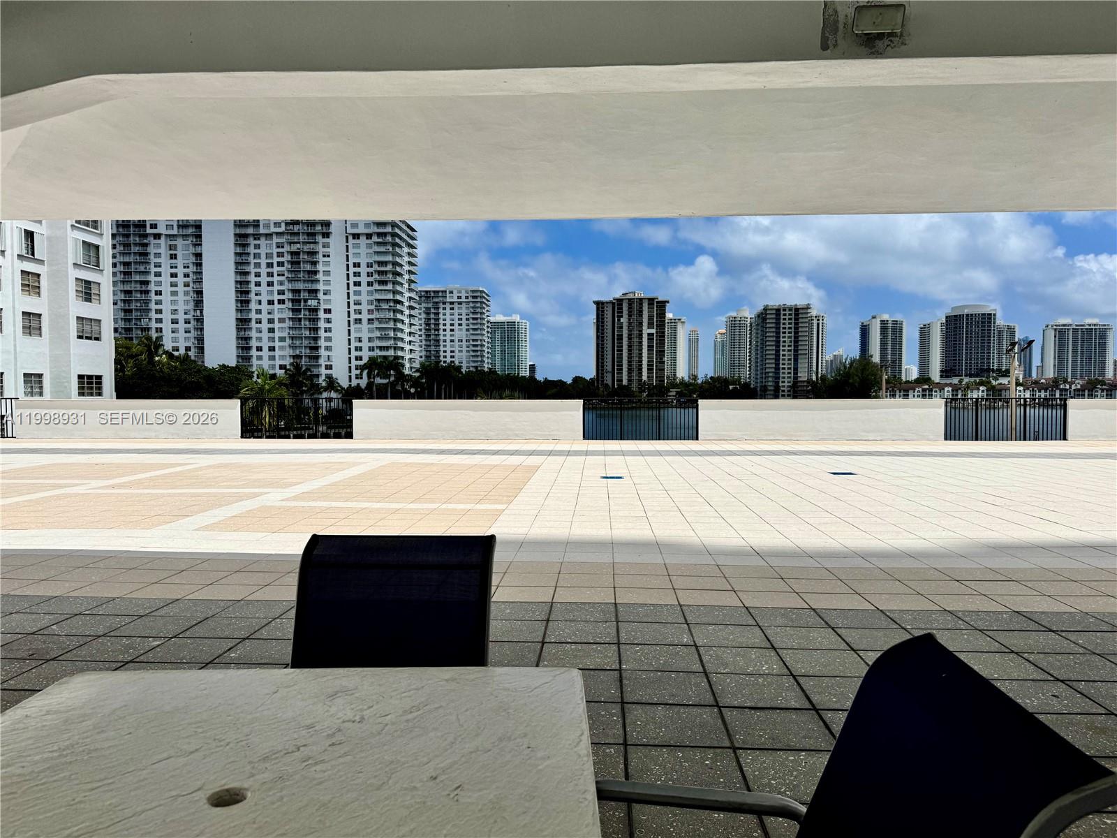 COMMODORE PLAZA CONDO - Residential