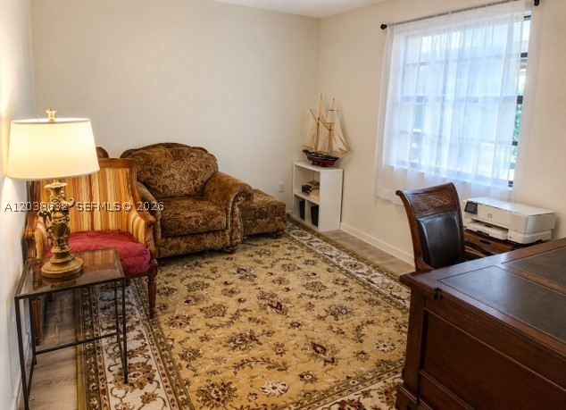 LAKESHORE CONDO 10 - Residential