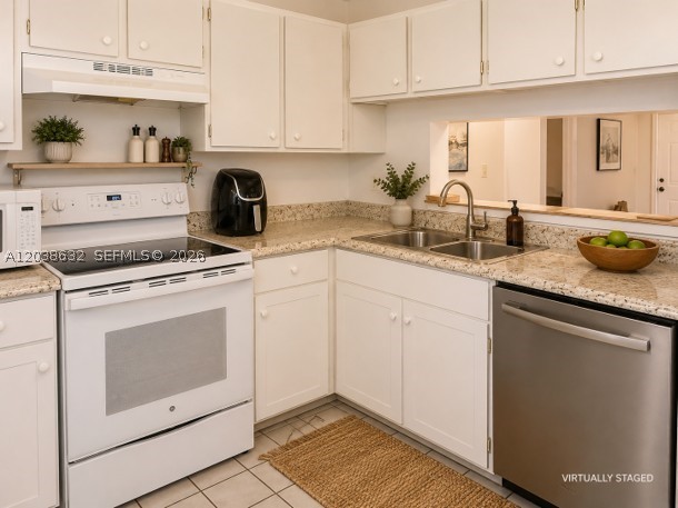 LAKESHORE CONDO 10 - Residential