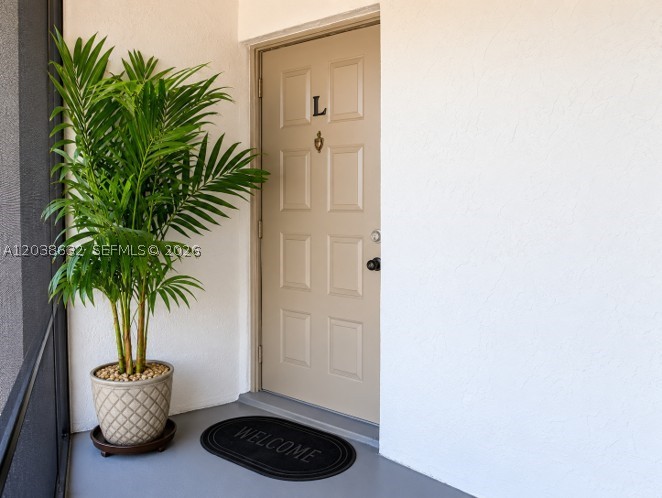 LAKESHORE CONDO 10 - Residential