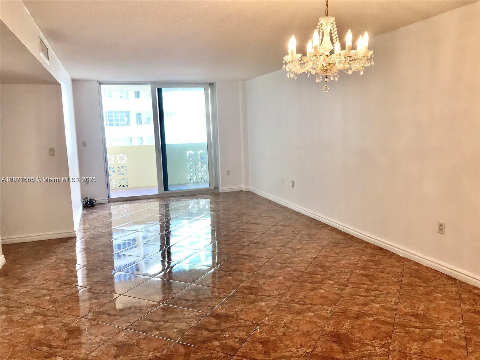 PLAZA TOWERS NORTH CONDO - Residential