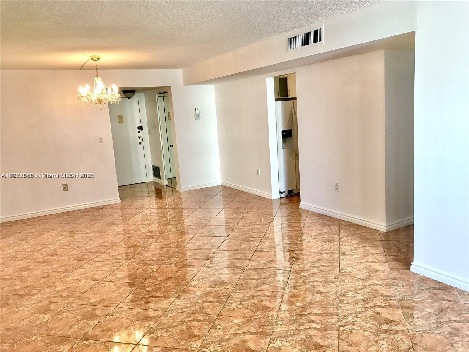 PLAZA TOWERS NORTH CONDO - Residential