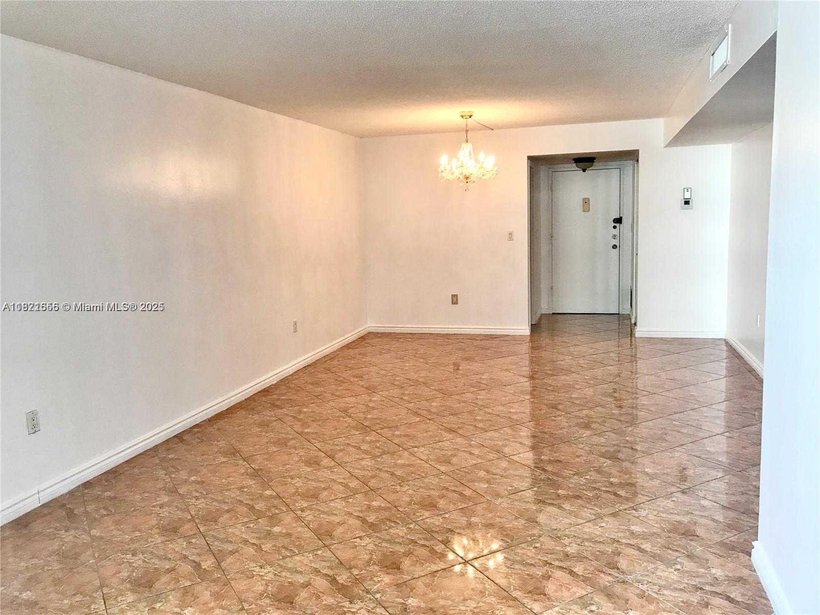 PLAZA TOWERS NORTH CONDO - Residential