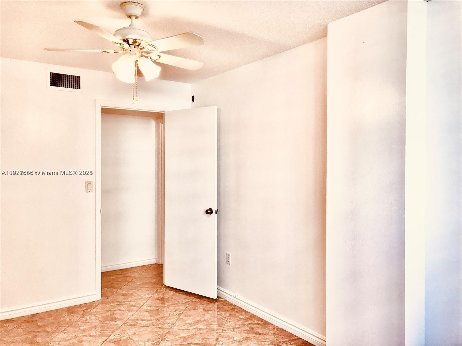 PLAZA TOWERS NORTH CONDO - Residential