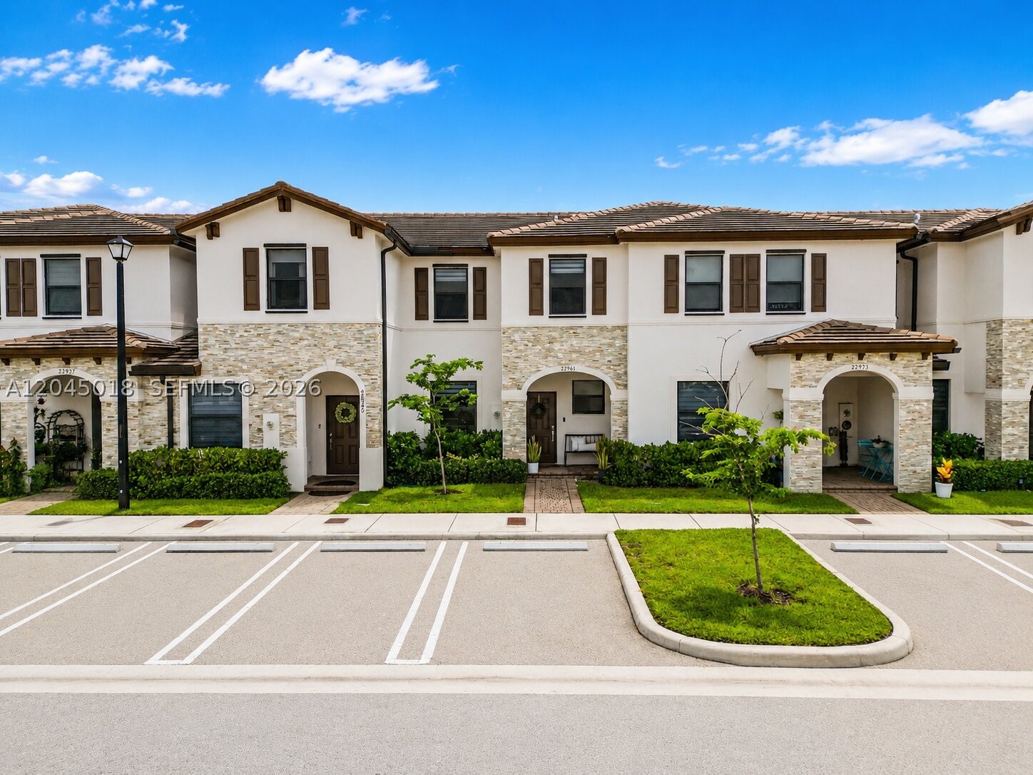 ENCLAVE SOUTH PHASE 2 - Residential