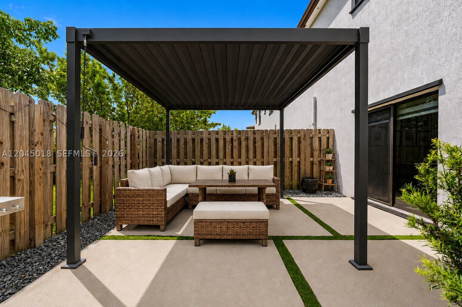 ENCLAVE SOUTH PHASE 2 - Residential
