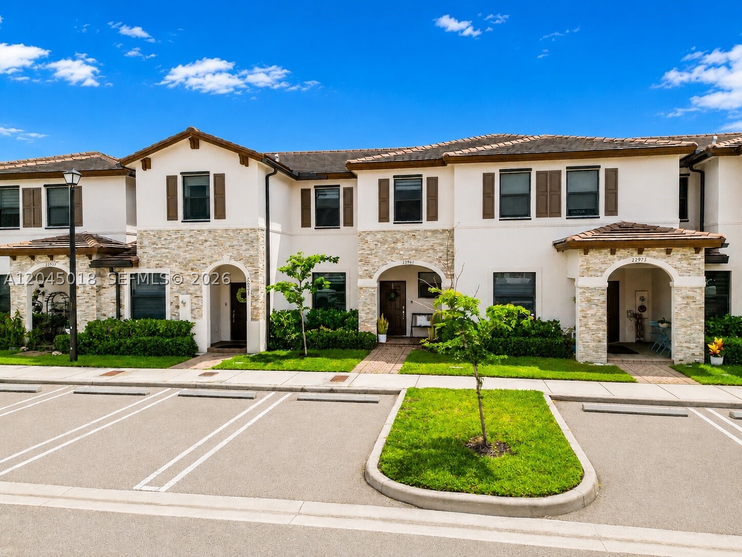 ENCLAVE SOUTH PHASE 2 - Residential