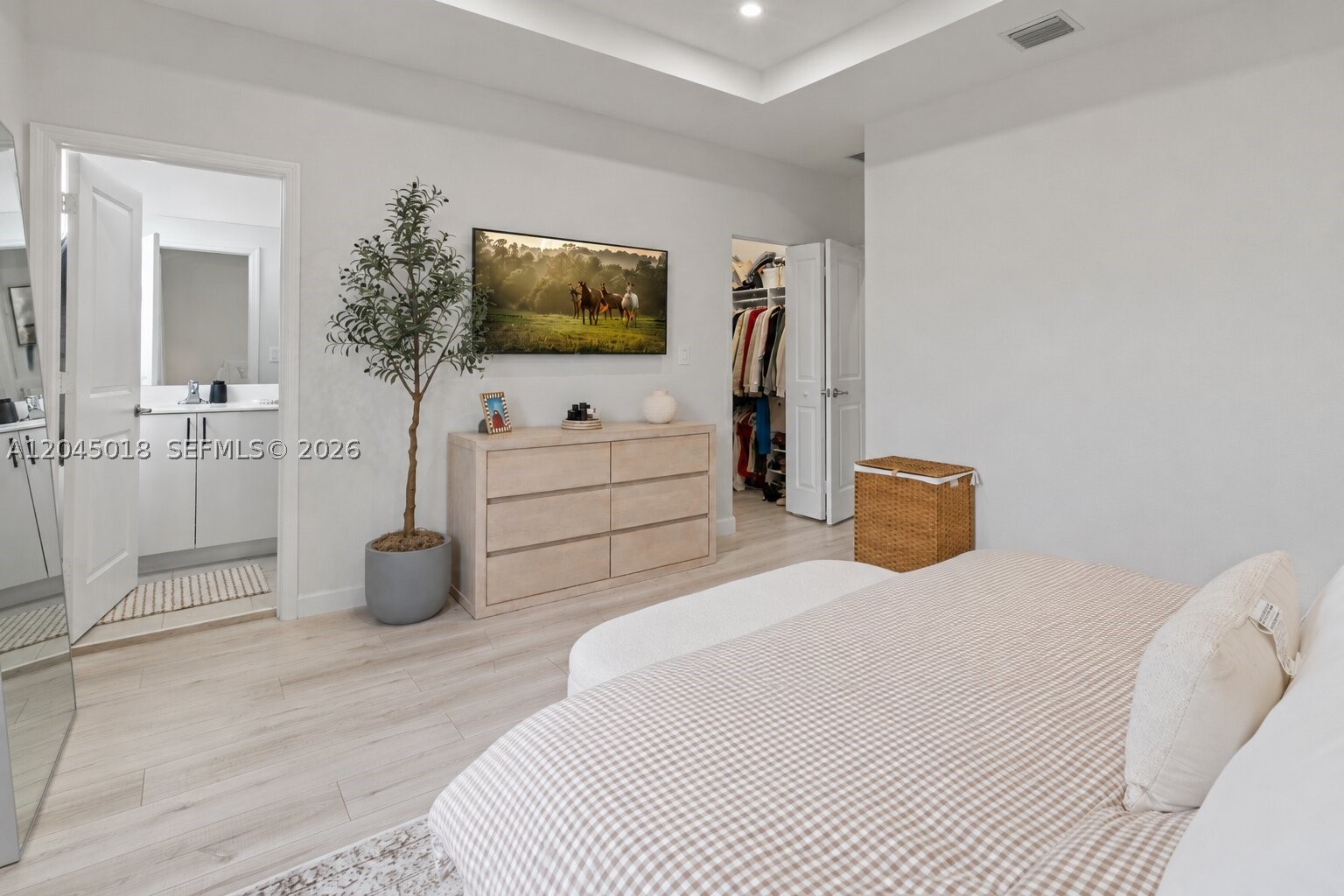 ENCLAVE SOUTH PHASE 2 - Residential