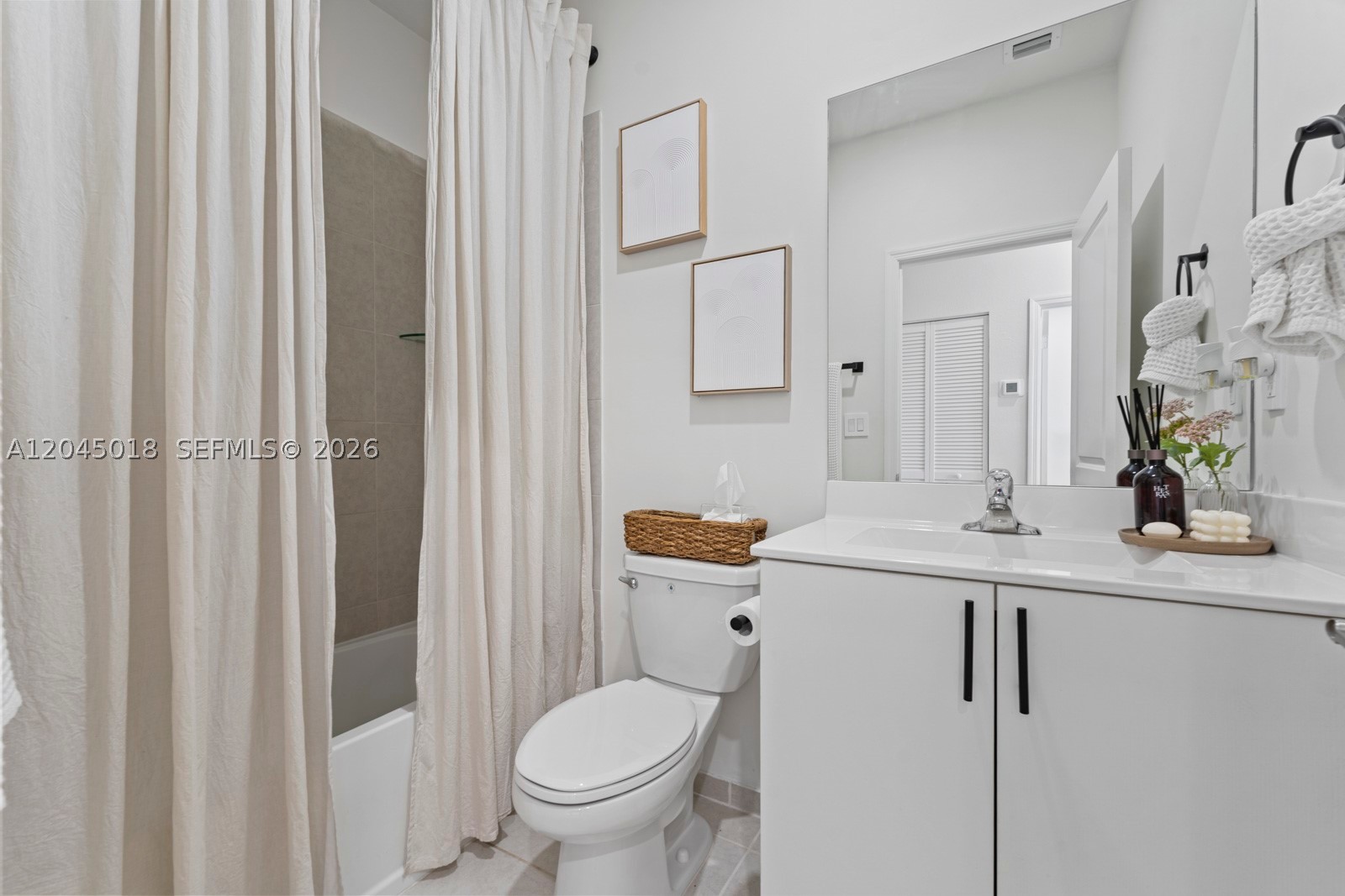 ENCLAVE SOUTH PHASE 2 - Residential