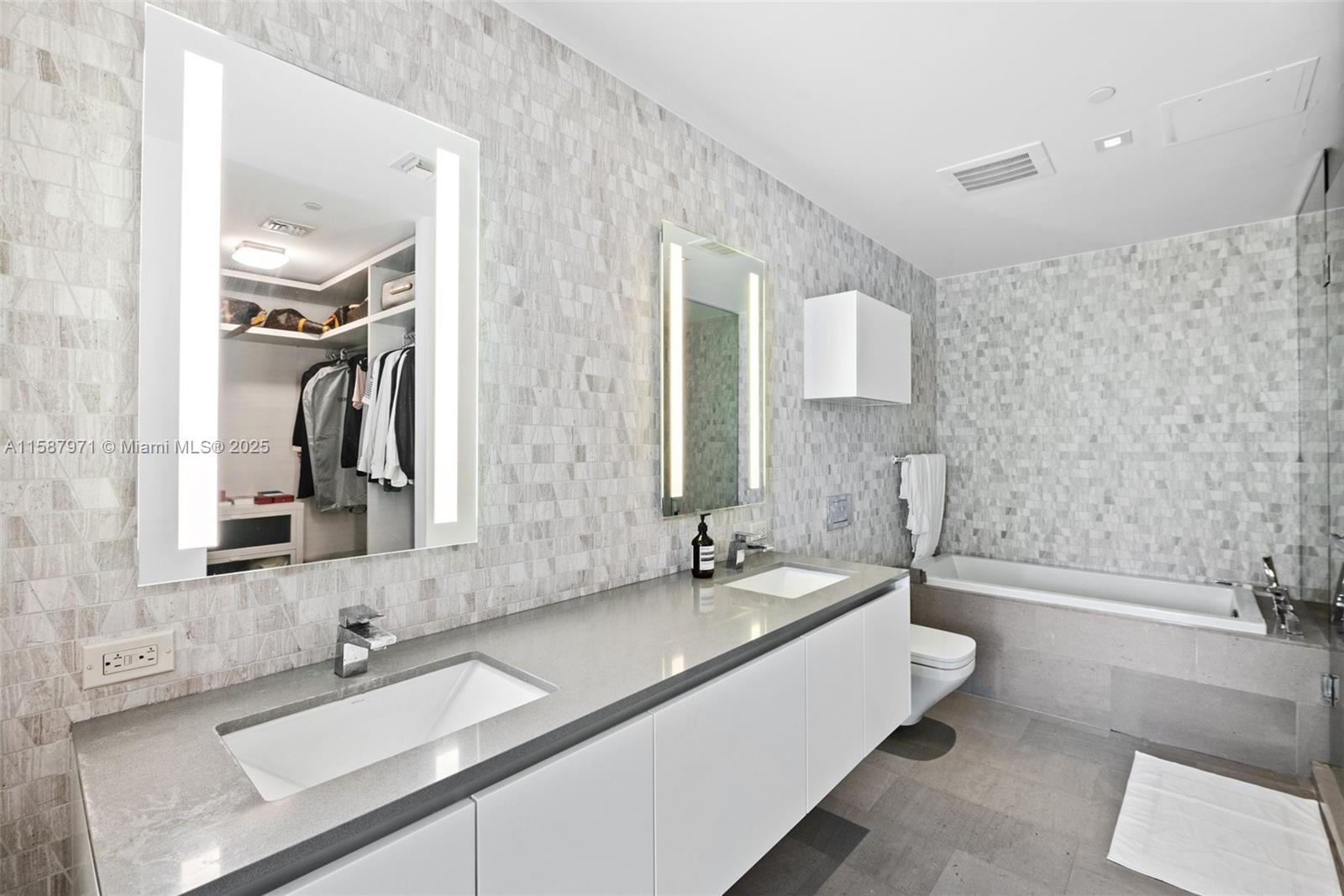REACH CONDO - Residential