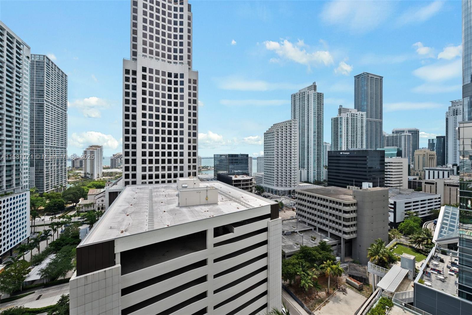 REACH CONDO - Residential
