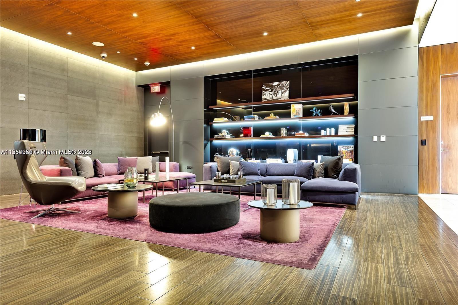 REACH CONDO - Residential