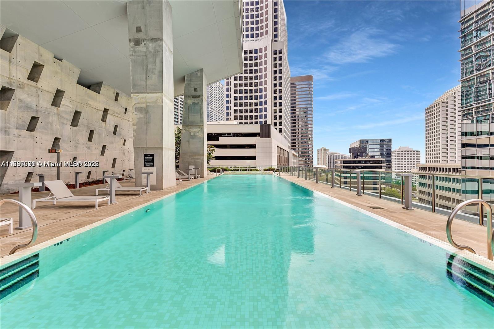 REACH CONDO - Residential
