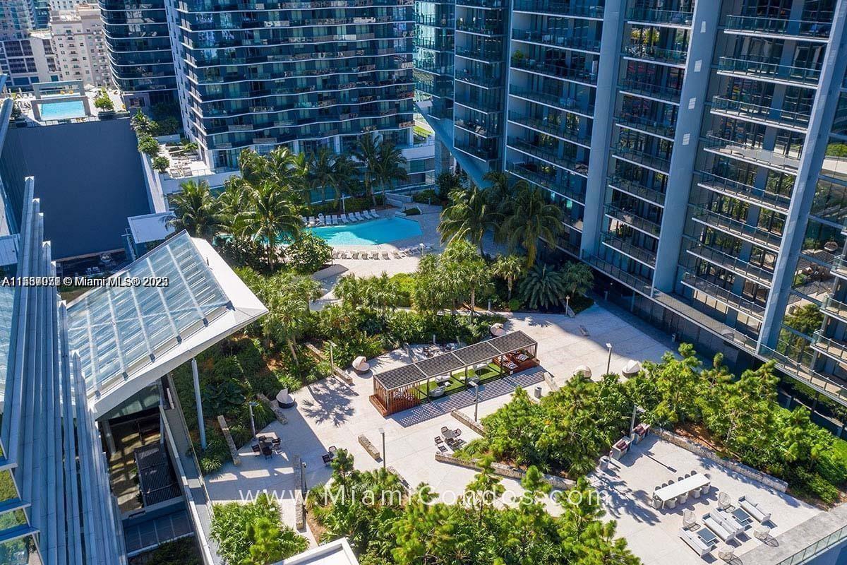 REACH CONDO - Residential