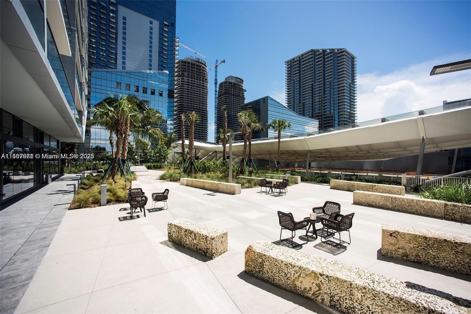 REACH CONDO - Residential