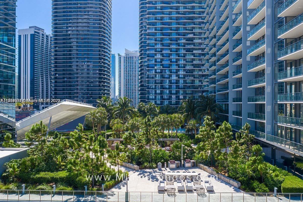 REACH CONDO - Residential