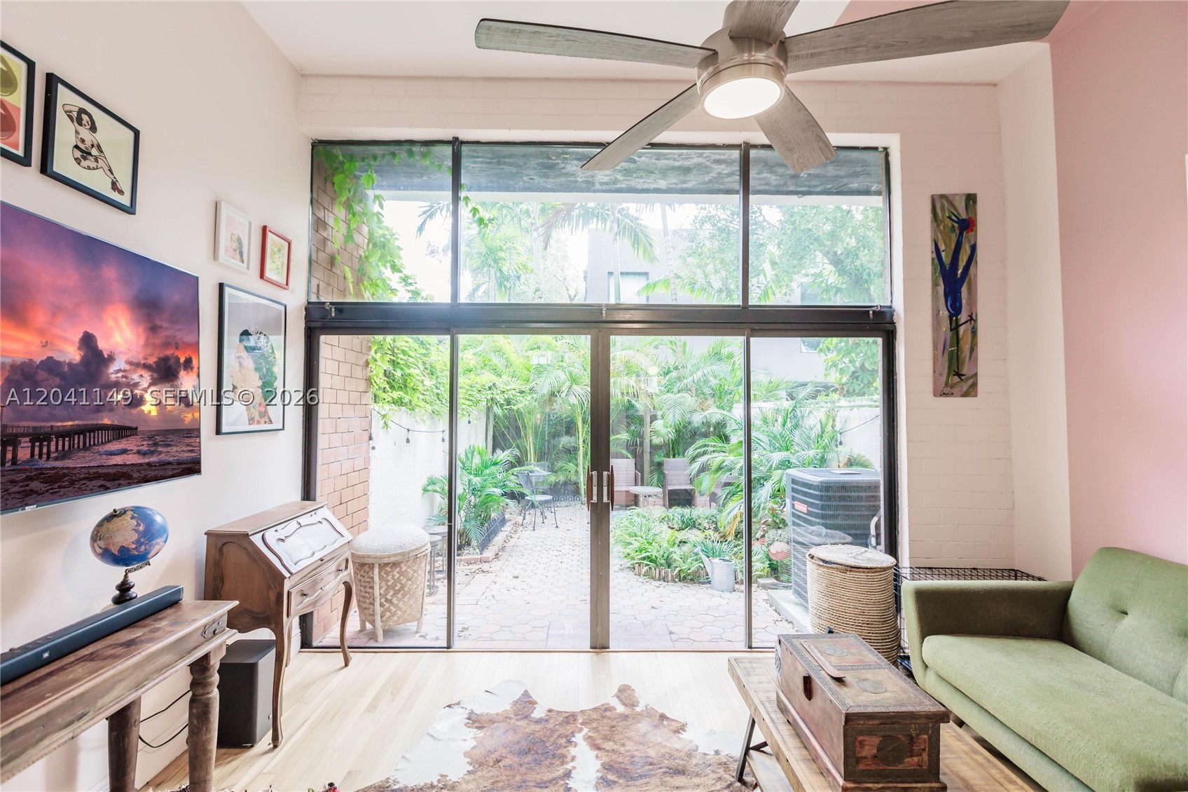 BIRDGROVE TOWNHOUSES COND - Residential