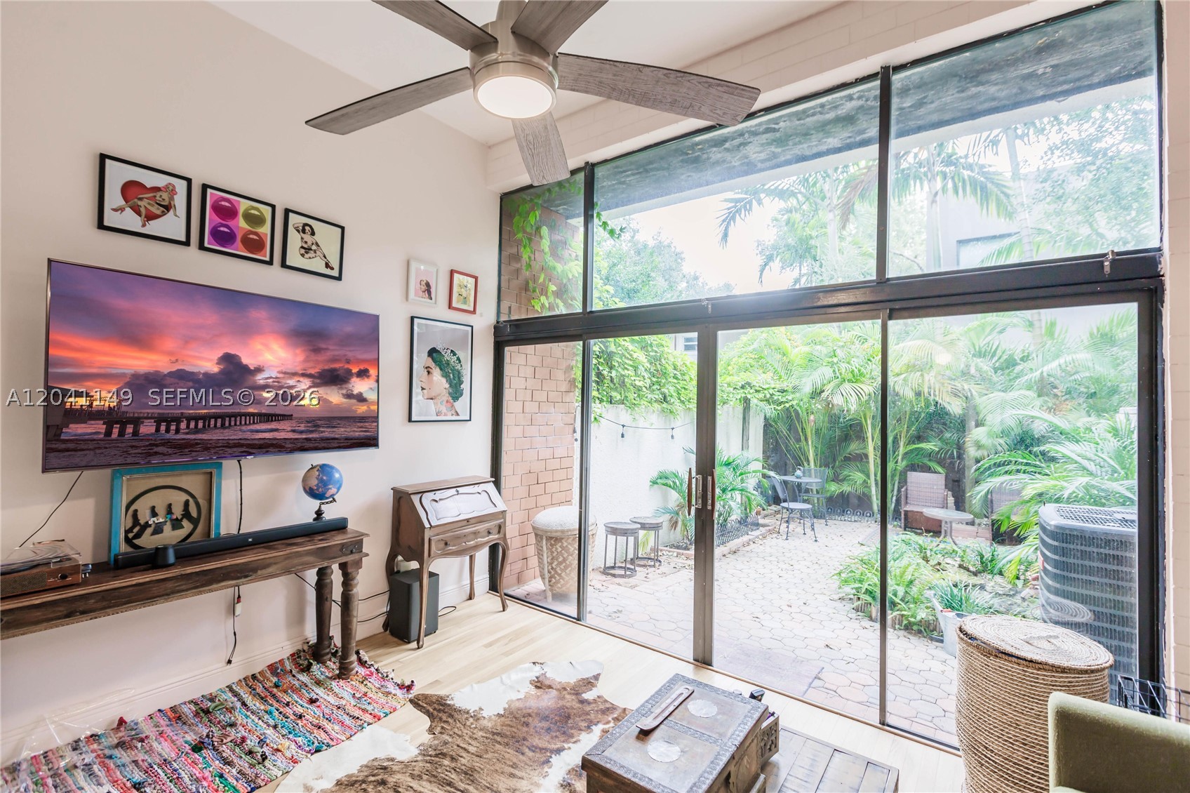 BIRDGROVE TOWNHOUSES COND - Residential
