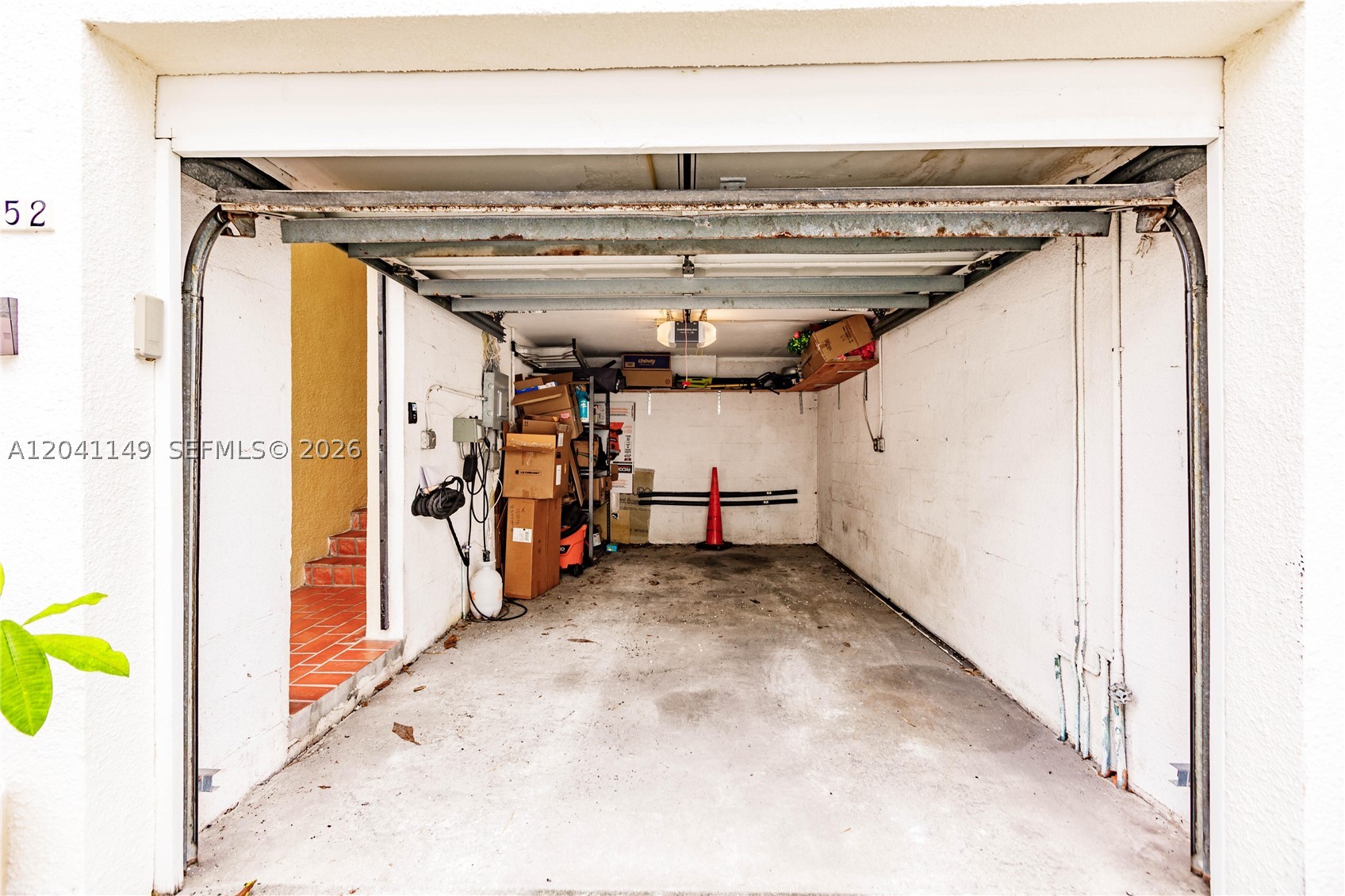 BIRDGROVE TOWNHOUSES COND - Residential