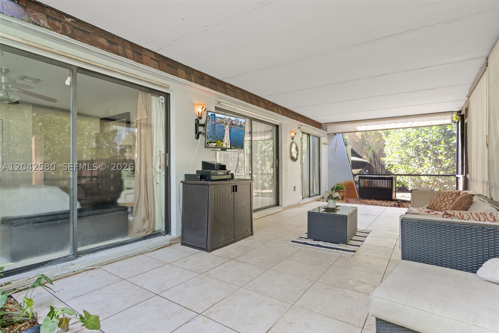 COUNTRY CLUB OF MIAMI FAI - Residential Lease