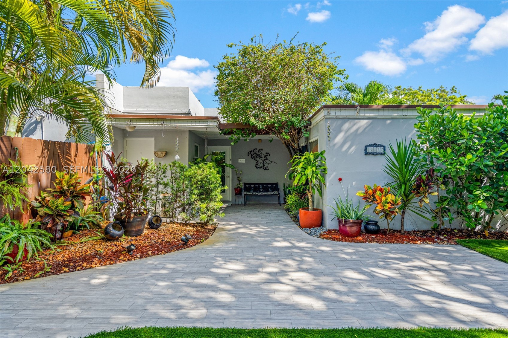 COUNTRY CLUB OF MIAMI FAI - Residential Lease