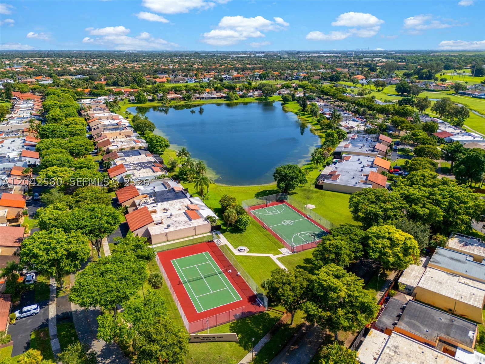 COUNTRY CLUB OF MIAMI FAI - Residential Lease