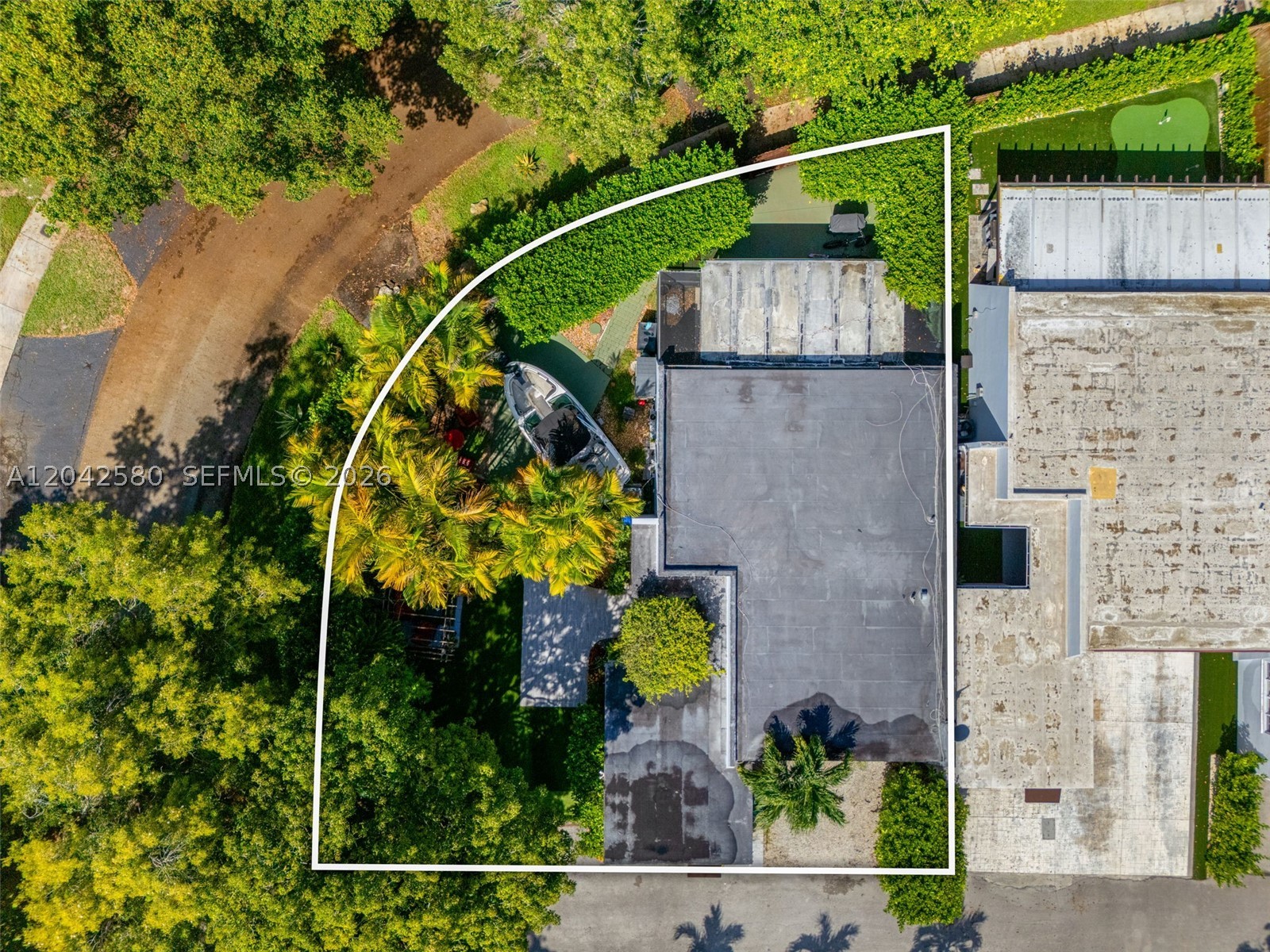 COUNTRY CLUB OF MIAMI FAI - Residential Lease
